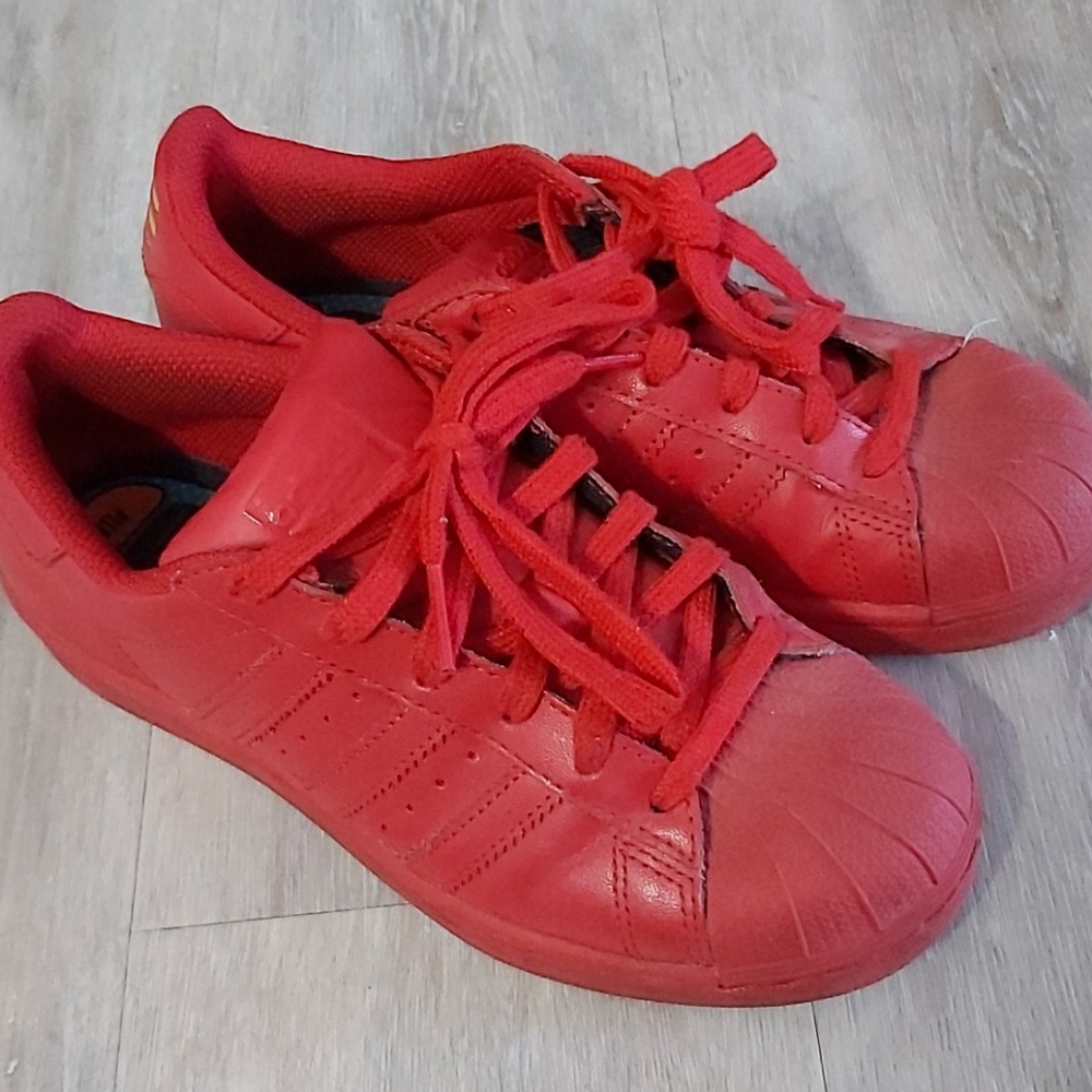 Adidas pharrell williams size 3.5